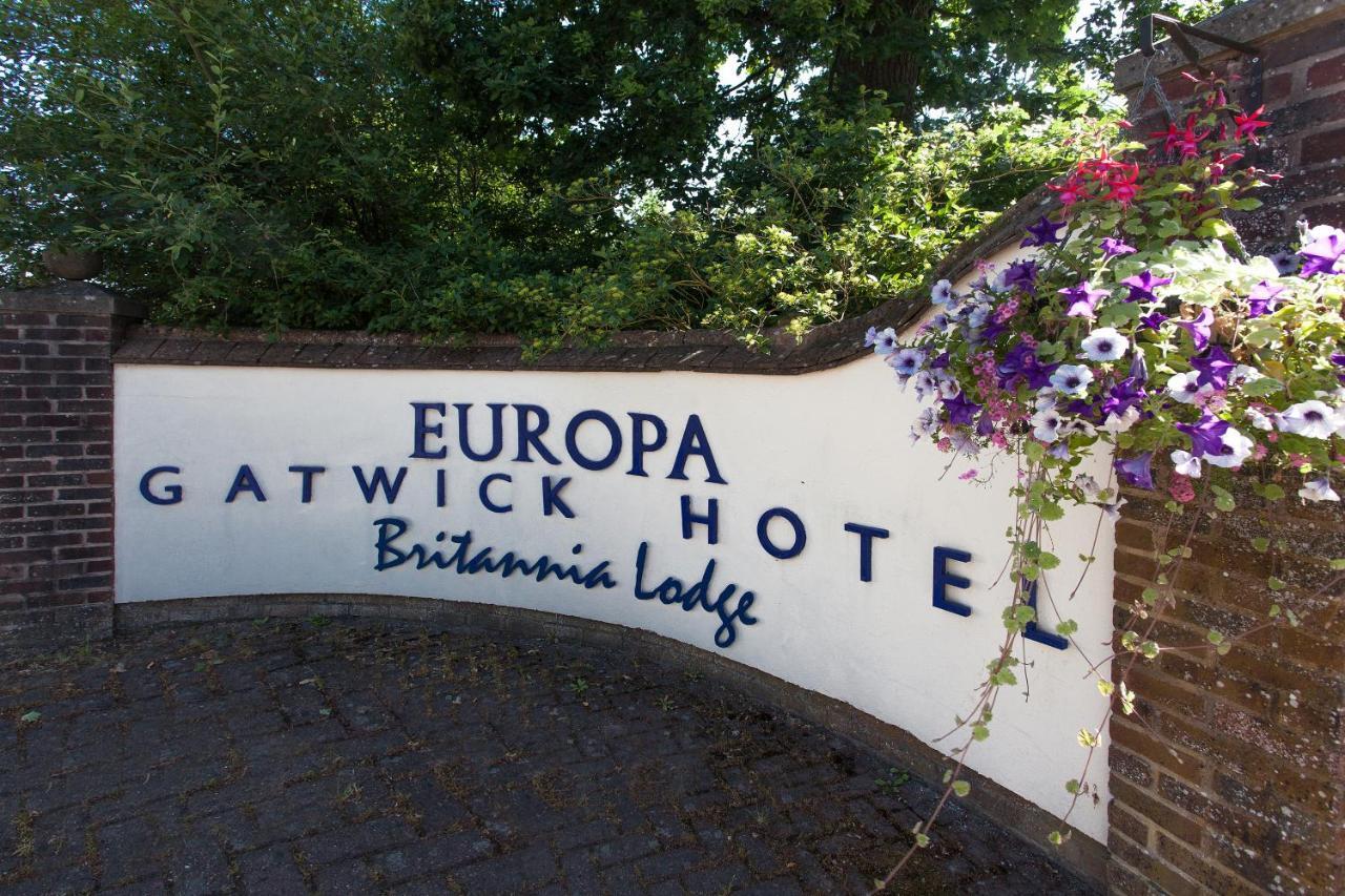 Europa Gatwick Hotel&Spa Crawley  Exterior foto